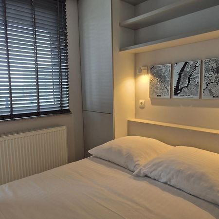 Apartament Wsrod 1000Cy Swiatel - Z Parkingiem W Hali Garazowej- Duzy Balkon Z Lezakami - Piekny Widok Noca Na Panorame Tysiaclecia Katowice Eksteriør bilde