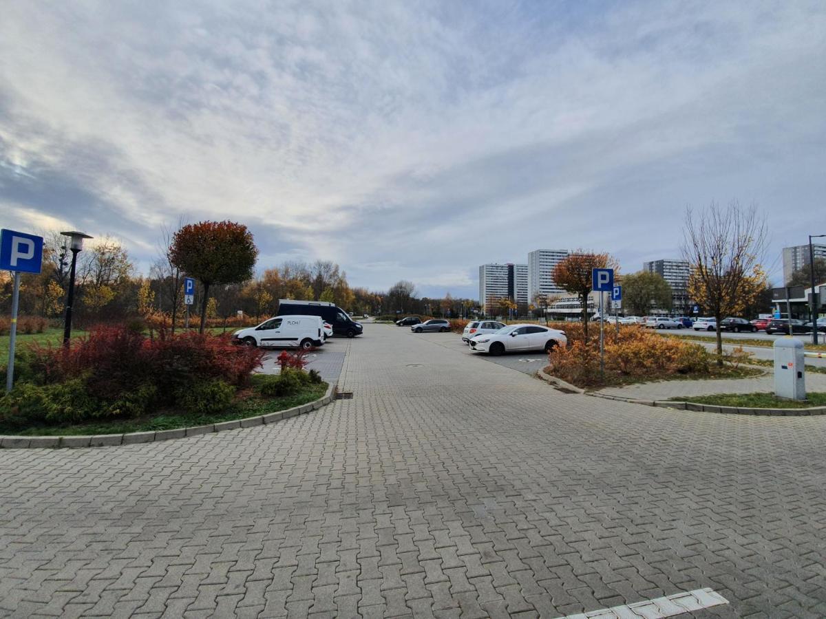 Apartament Wsrod 1000Cy Swiatel - Z Parkingiem W Hali Garazowej- Duzy Balkon Z Lezakami - Piekny Widok Noca Na Panorame Tysiaclecia Katowice Eksteriør bilde