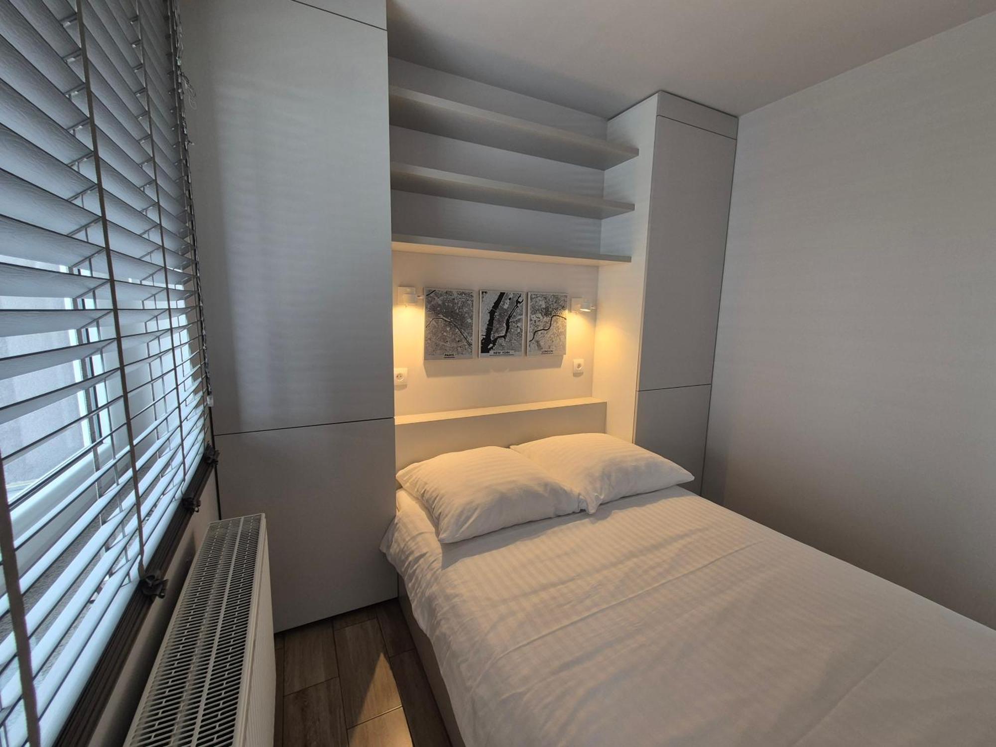 Apartament Wsrod 1000Cy Swiatel - Z Parkingiem W Hali Garazowej- Duzy Balkon Z Lezakami - Piekny Widok Noca Na Panorame Tysiaclecia Katowice Eksteriør bilde
